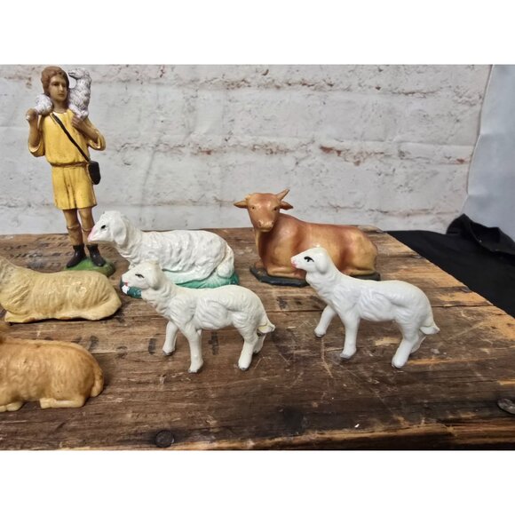9 Vintage Painted Nativity Scene Figurines Set Shepherd Sheep Lambs Cattle Resin - Picture 4 of 5